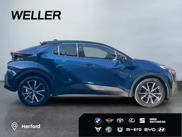 Car image 4