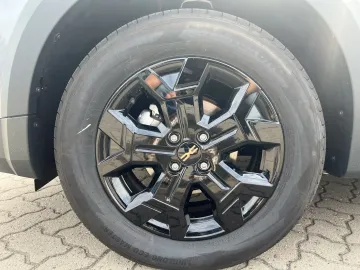 Car image 28