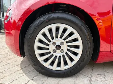Car image 23
