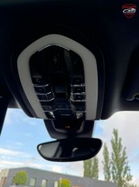 Car image 36