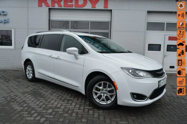 Chrysler Pacifica 214 kW image number 2