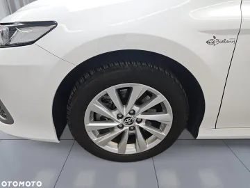 Car image 34