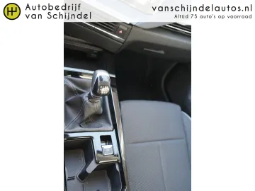 Car image 38