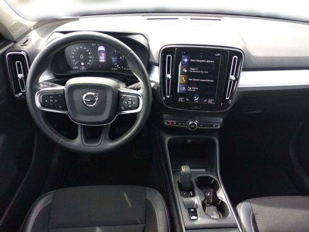 Volvo XC40 D3 Geartronic Momentum 110 kW image number 8