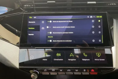 Car image 30