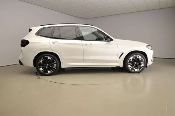 BMW iX3 M Sport 210 kW image number 3