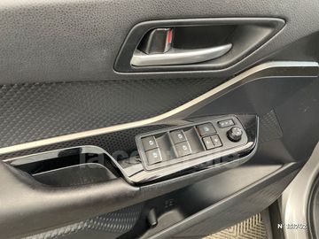 Car image 37