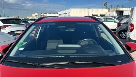 Car image 25