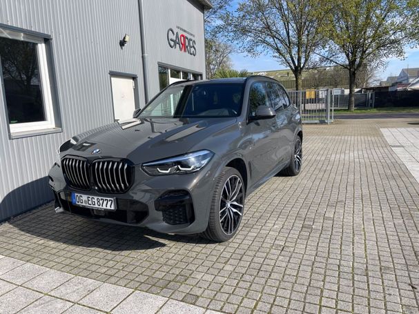 BMW X5 xDrive 210 kW image number 1