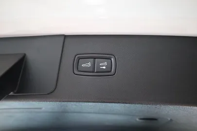 Car image 41