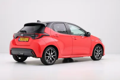 Car image 3