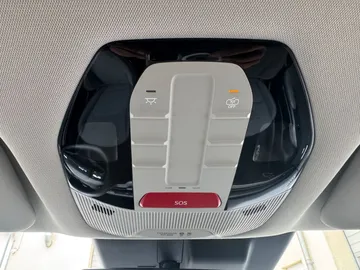 Car image 40