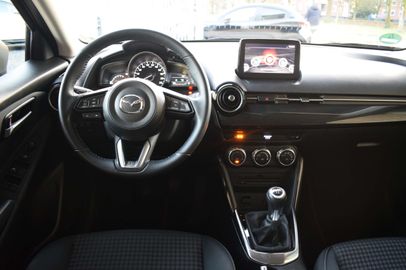 Car image 13