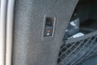 Car image 39