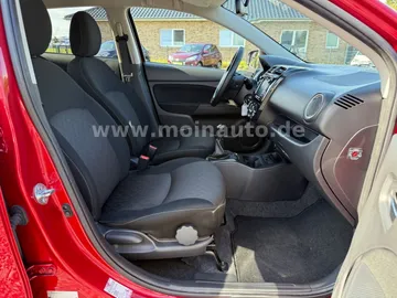 Car image 29