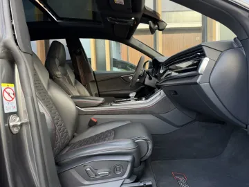 Car image 39