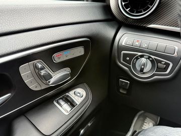 Car image 37