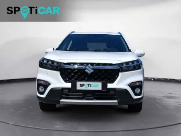 Car image 4
