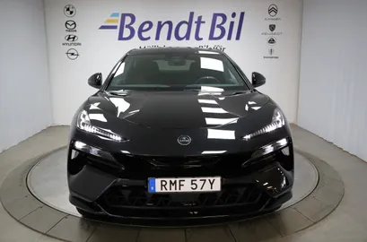 Car image 3