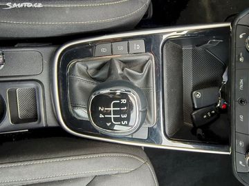 Car image 30