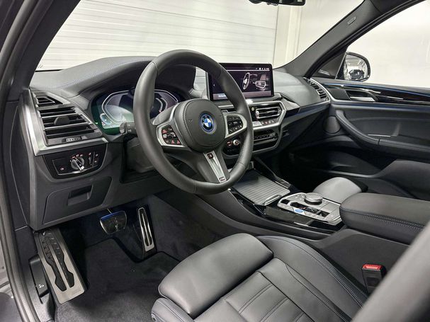 BMW iX3 M Sport 210 kW image number 25