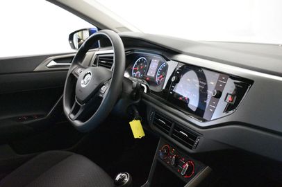 Car image 31