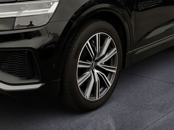 Audi Q8 55 TFSIe quattro S-line 300 kW image number 4