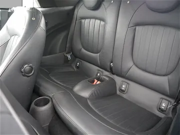 Car image 31