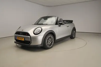 Car image 40