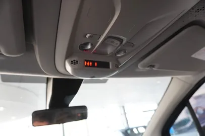 Car image 36