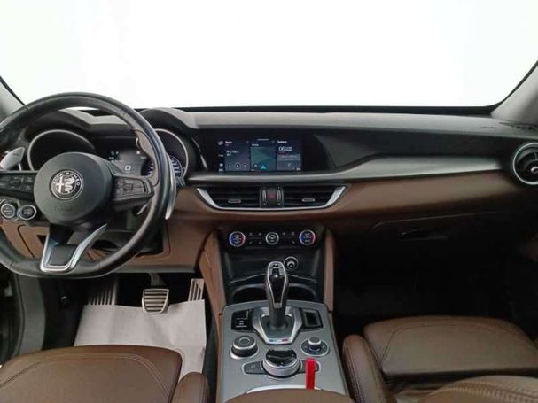 Alfa Romeo Stelvio 2.2 Q4 154 kW image number 9