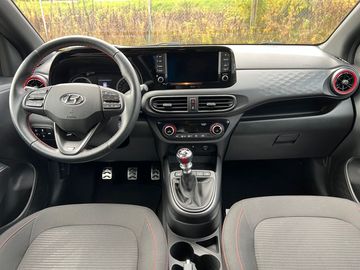 Car image 10