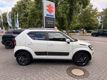 Car image 4