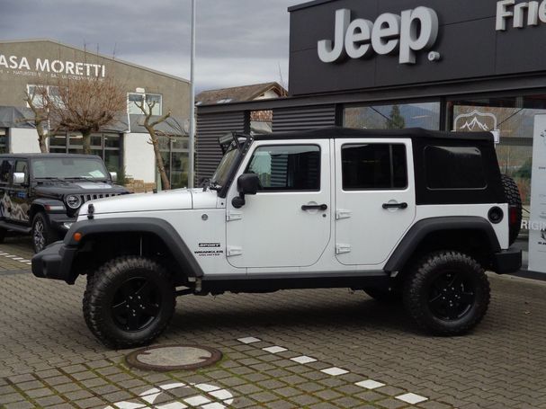 Jeep Wrangler Unlimited 3.6 V6 209 kW image number 2