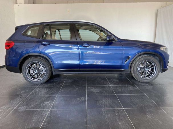 BMW X3 xDrive20d Advantage 140 kW image number 2