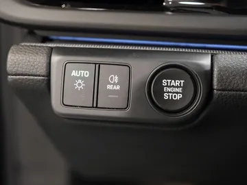 Car image 32