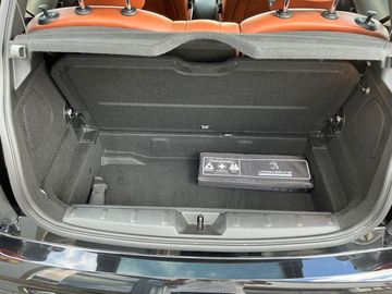 Car image 33