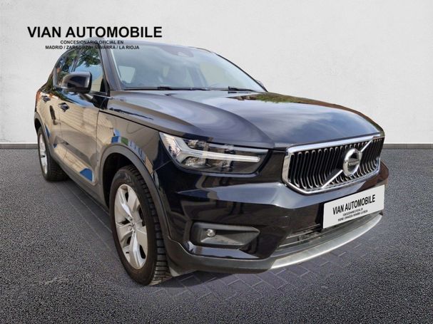 Volvo XC40 B4 AWD Momentum 145 kW image number 2