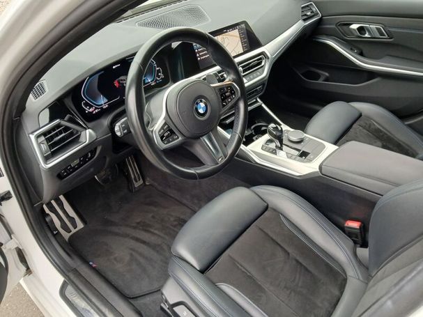 BMW 330 Touring M Sport xDrive 185 kW image number 13