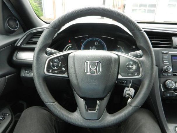 Honda Civic 1.0 Turbo Comfort 93 kW image number 13