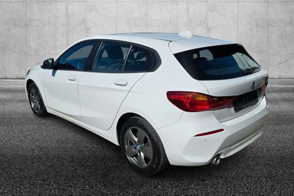 BMW 118i Advantage 100 kW image number 5