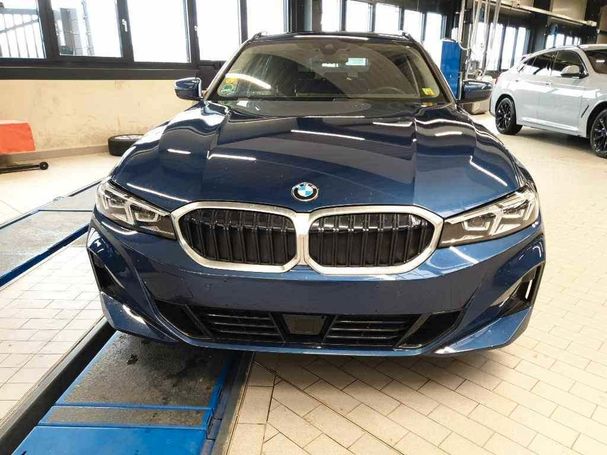 BMW 320d Touring xDrive 140 kW image number 3