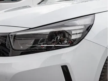 Car image 25