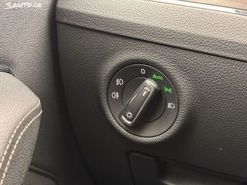 Car image 31