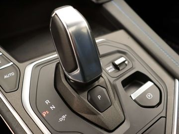 Car image 37