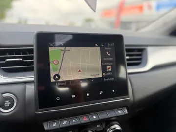 Car image 24