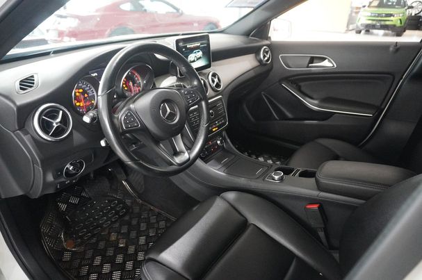 Mercedes-Benz GLA 180 7G-DCT Style 90 kW image number 8