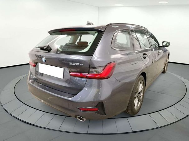 BMW 330i Touring 215 kW image number 2