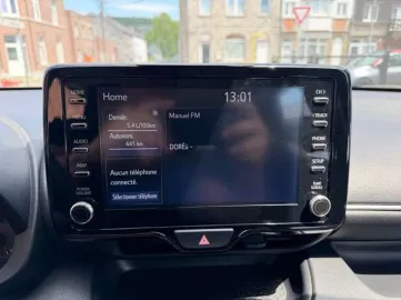 Car image 19