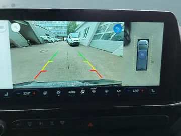 Car image 25